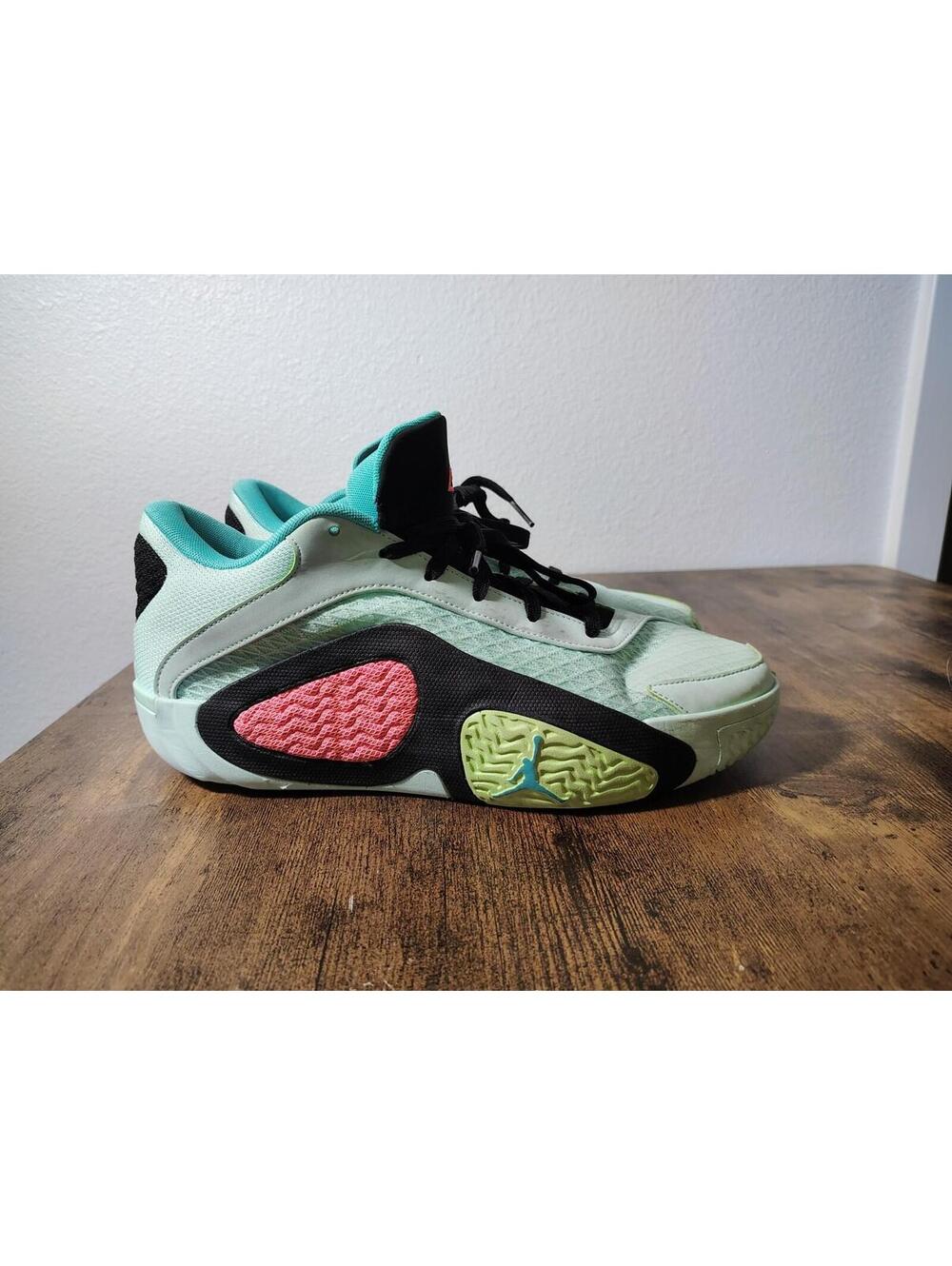 Jordans Vortex Sz 9.5 FJ6457-300 Mens Mint Green Tatum 2 Basketball Foam/Lava